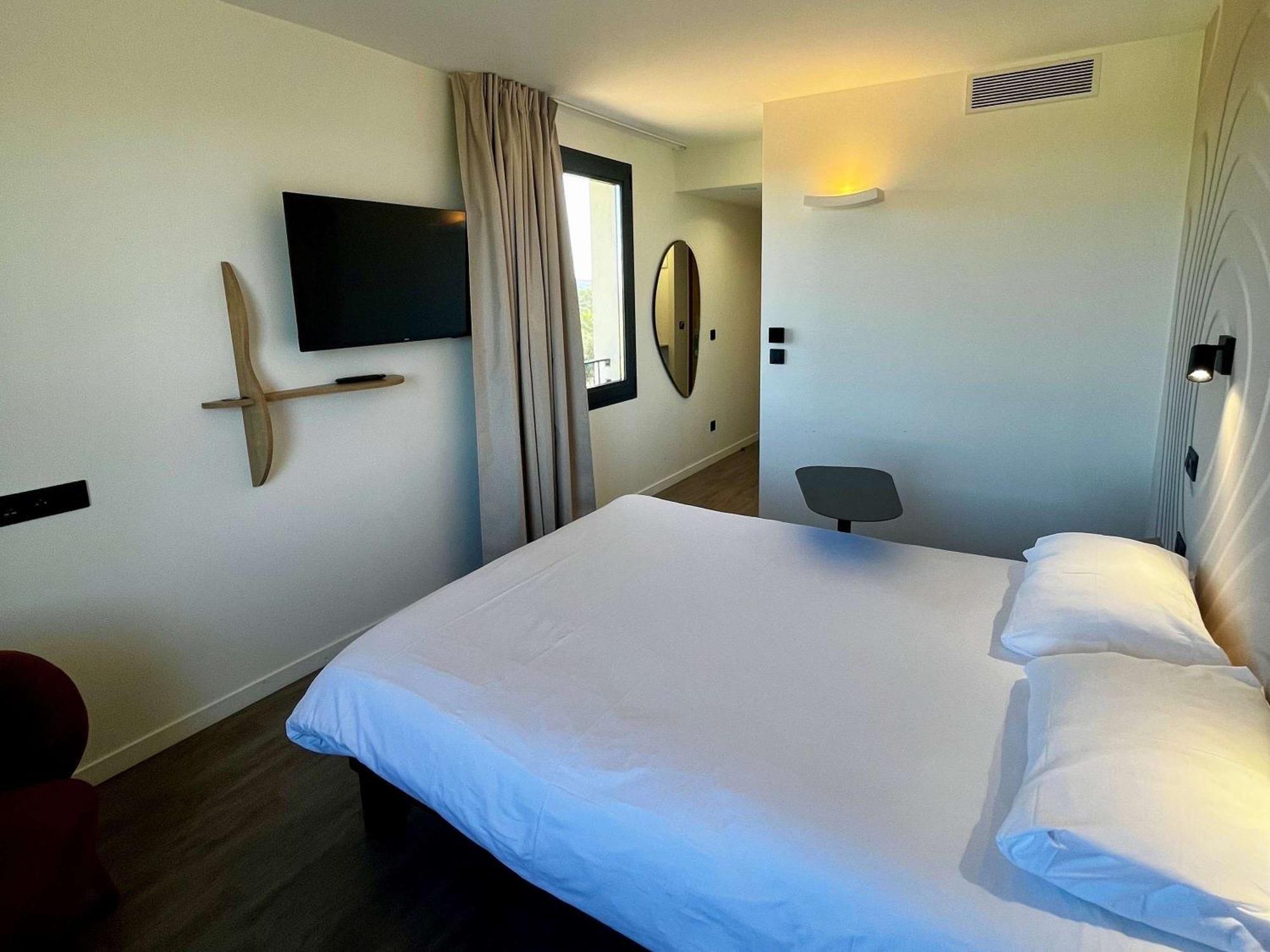 Ibis Styles Cabries Aix-En-Provence Tgv Hotel Kültér fotó